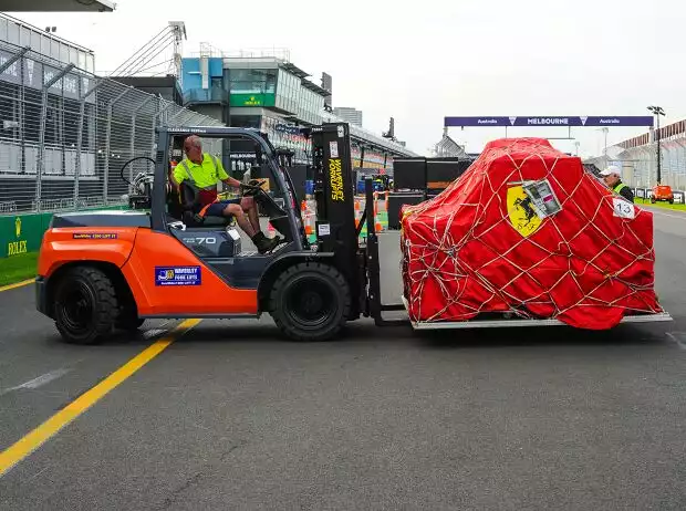 Ferrari-Fracht in Australien Titel-Bild zur News: Ferrari-Fracht in Australien