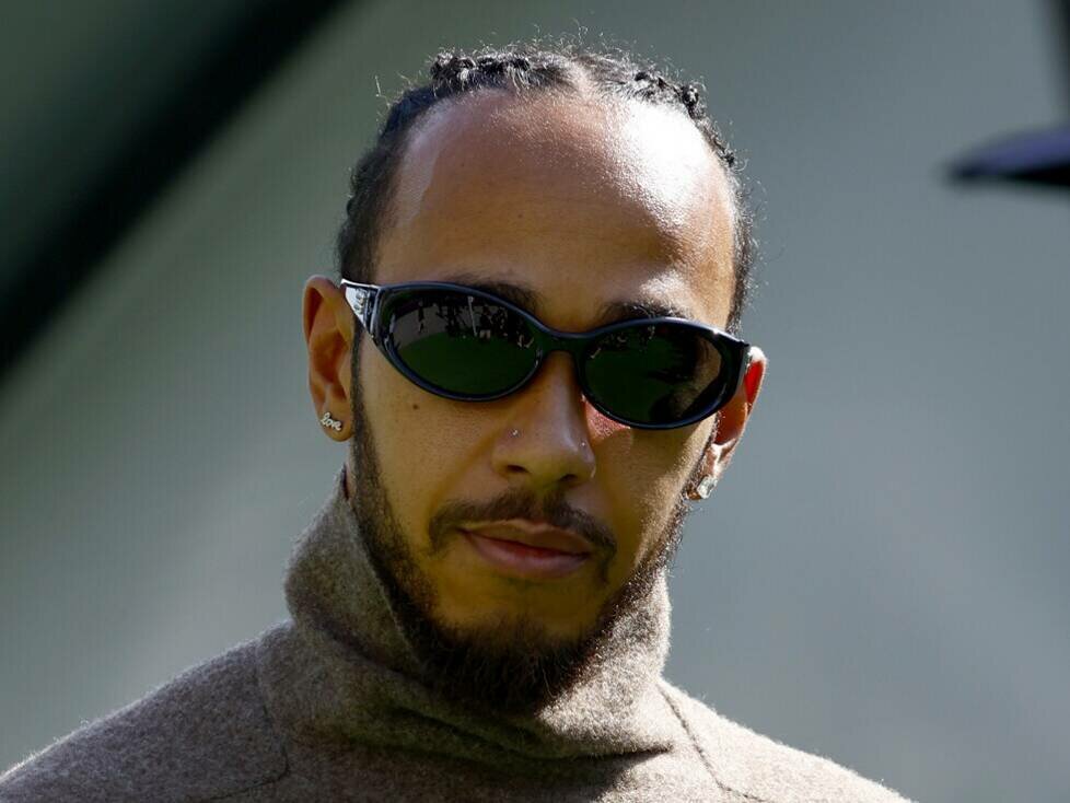 Lewis Hamilton im Formel-1-Fahrerlager