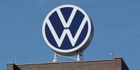 VW-Logo auf dem Firmengebäude in Wolfsburg