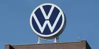VW-Logo auf dem Firmengebäude in Wolfsburg