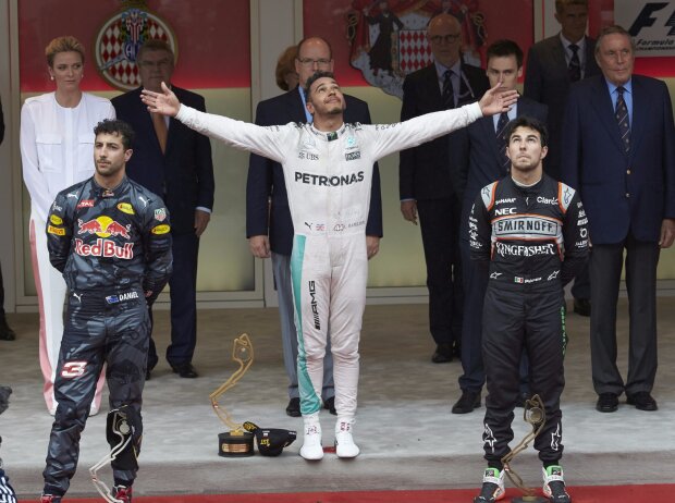 Daniel Ricciardo, Lewis Hamilton, Sergio Perez Daniel Ricciardo, Lewis Hamilton, Sergio Perez