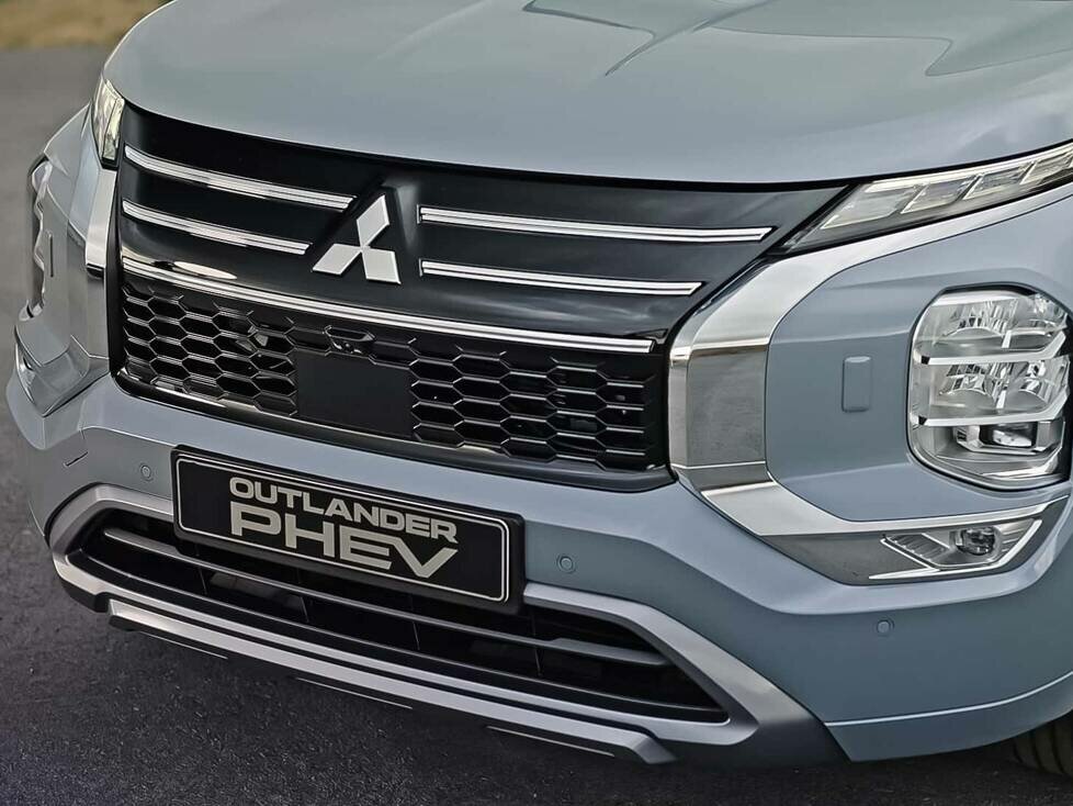 Mitsubishi Outlander (2025)