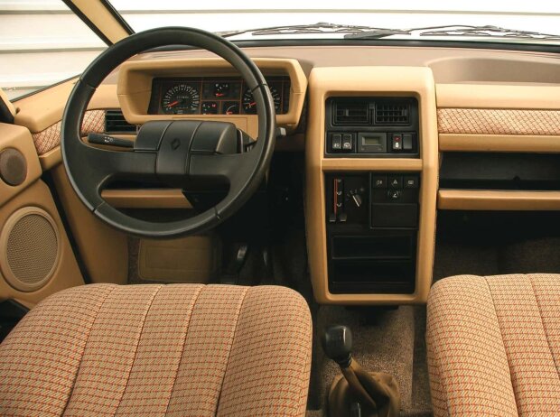Renault Espace I (1984-1990) Renault Espace I (1984-1990)
