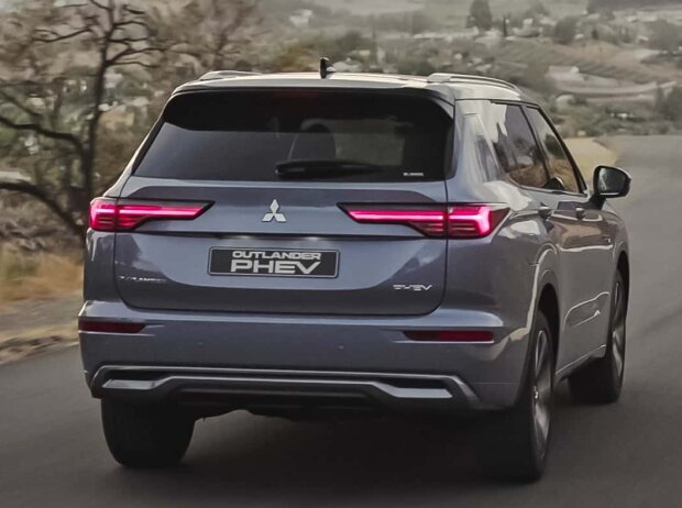 Mitsubishi Outlander (2025) Mitsubishi Outlander (2025)