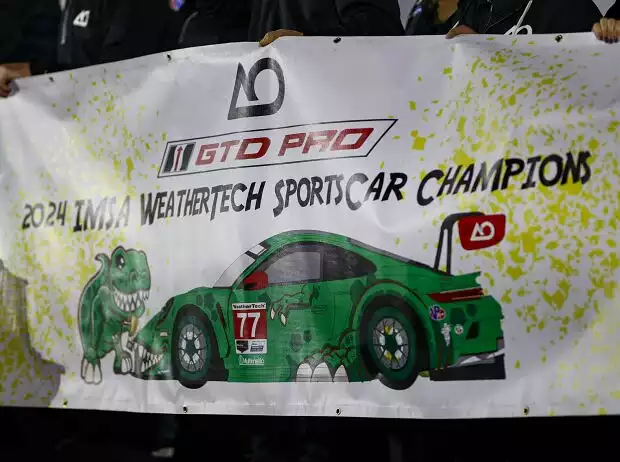 "Rexy" holte die GTD-Pro-Titel auf eine abenteuerliche Art und Weise Titel-Bild zur News: "Rexy" holte die GTD-Pro-Titel auf eine abenteuerliche Art und Weise