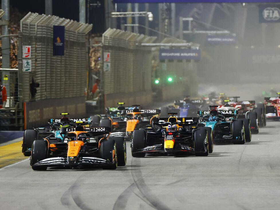 Lando Norris, Max Verstappen, Lewis Hamilton, George Russell, Sergio Perez