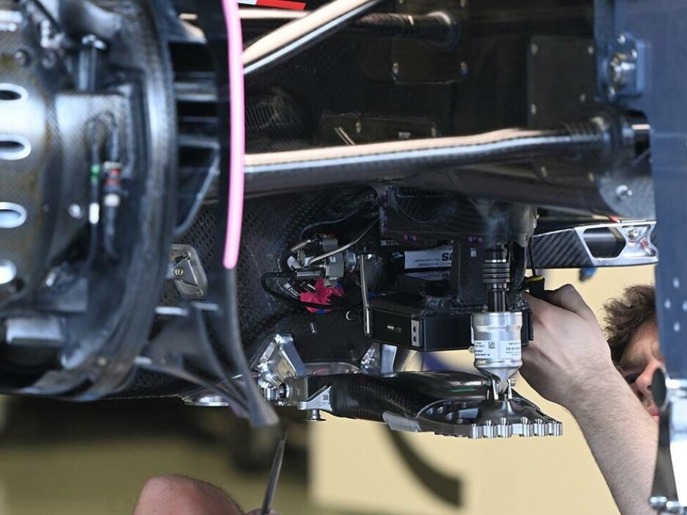 Bib/T-Tray/Unterboden am Alpine A524 in der Formel-1-Saison 2024