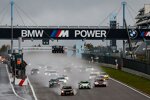 Rennstart im Regen