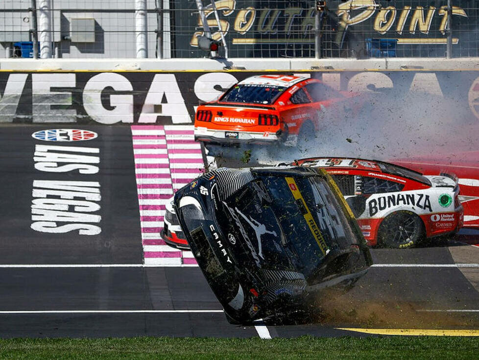 Überschlag von Tyler Reddick auf dem Las Vegas Motor Speedway