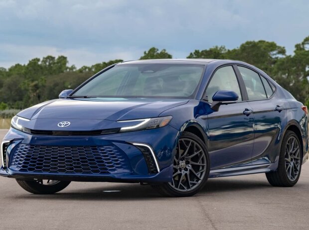 Toyota Camry (2025) Toyota Camry (2025)