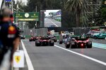 Alexander Albon (Williams), Max Verstappen (Red Bull), Charles Leclerc (Ferrari), Pierre Gasly (Alpine) und Carlos Sainz (Ferrari) 