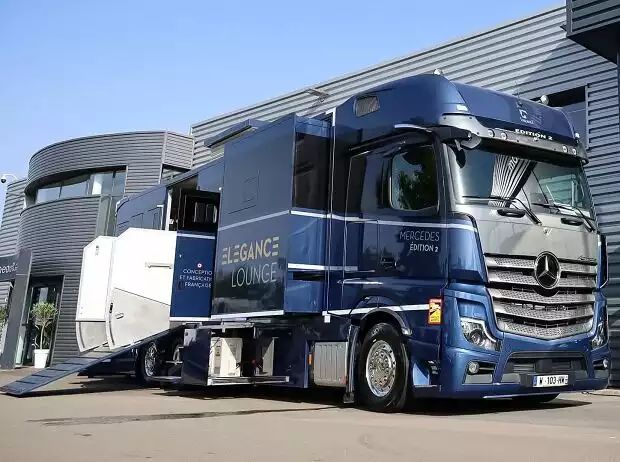 Mercedes-Benz Actros als Pferdetransporter mit Elegance Lounge von Theault Titel-Bild zur News: Mercedes-Benz Actros als Pferdetransporter mit Elegance Lounge von Theault