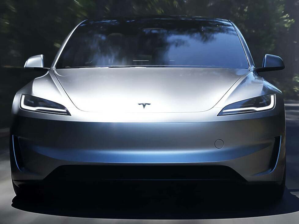 Tesla Model 3 in mit neuer Lackoption Quicksilver