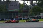 Carlos Sainz (Ferrari) und Max Verstappen (Red Bull) 