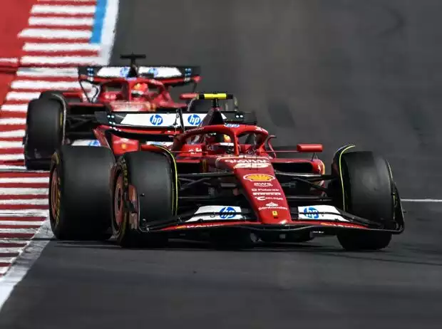 Carlos Sainz vor seinem Ferrari-Teamkollegen Charles Leclerc beim US-Grand-Prix in Austin 2024 Titel-Bild zur News: Carlos Sainz vor seinem Ferrari-Teamkollegen Charles Leclerc beim US-Grand-Prix in Austin 2024