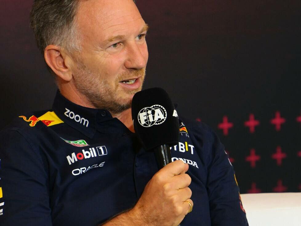 Red-Bull-Teamchef Christian Horner in der Formel-1-Pressekonferenz 2024