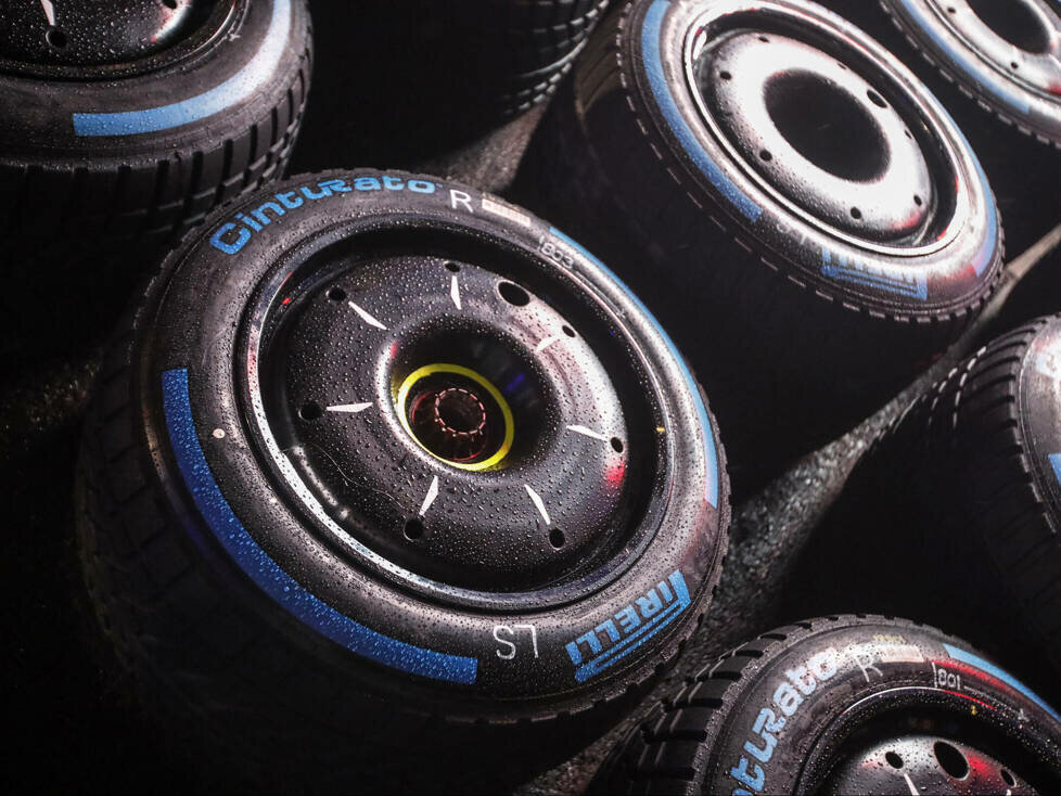 Regenreifen von Pirelli