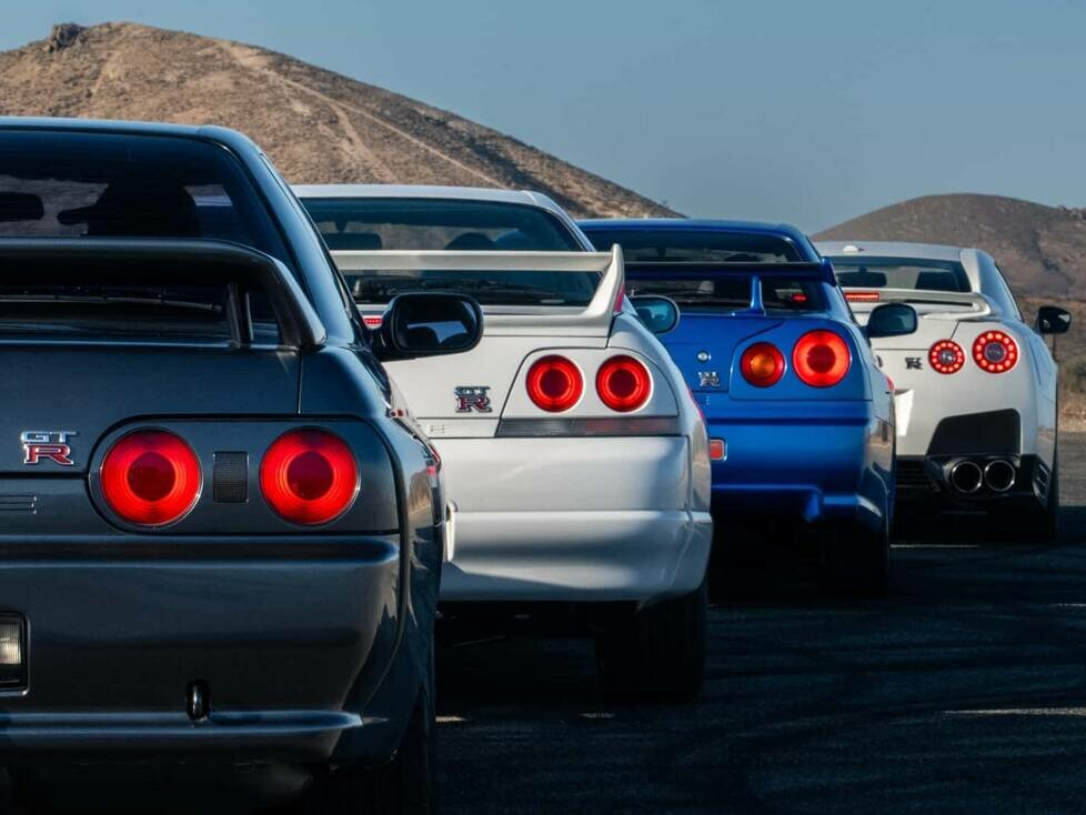 Vier Generationen des Nissan GT-R