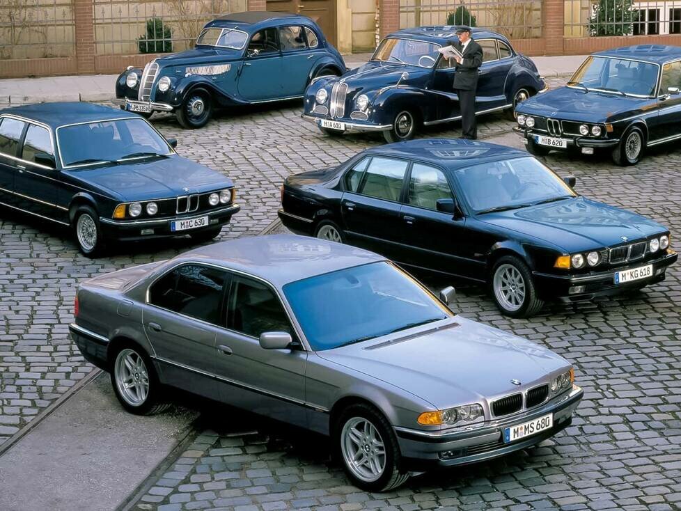 Gepanzerte BMW 7er, im Vordergrund der E38 High Security