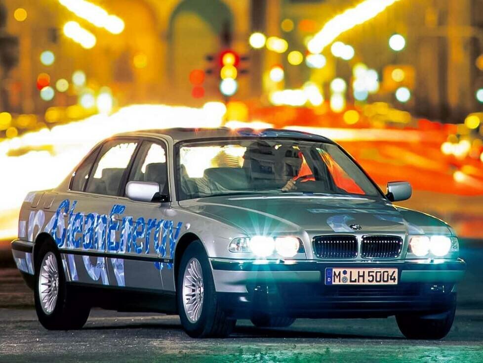 BMW 750hl