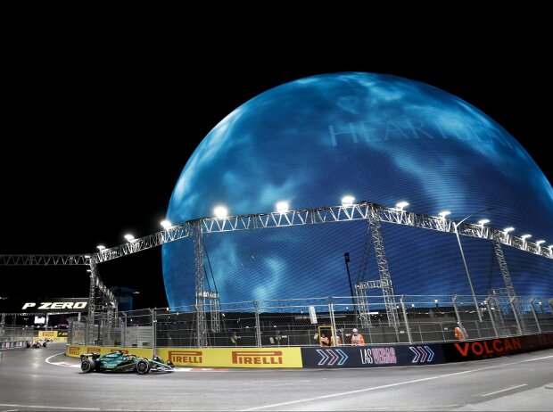 Von Las Vegas geht's für die Formel 1 einmal um die halbe Welt nach Katar Von Las Vegas geht's für die Formel 1 einmal um die halbe Welt nach Katar