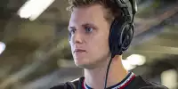 Mick Schumacher in der Mercedes-Garage