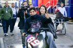 Jorge Martin (Aprilia) und Maria Monfort