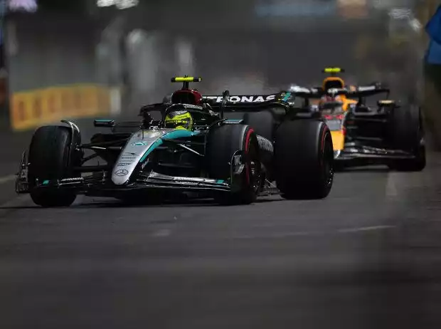 Lewis Hamilton, Sergio Perez Titel-Bild zur News: Lewis Hamilton, Sergio Perez