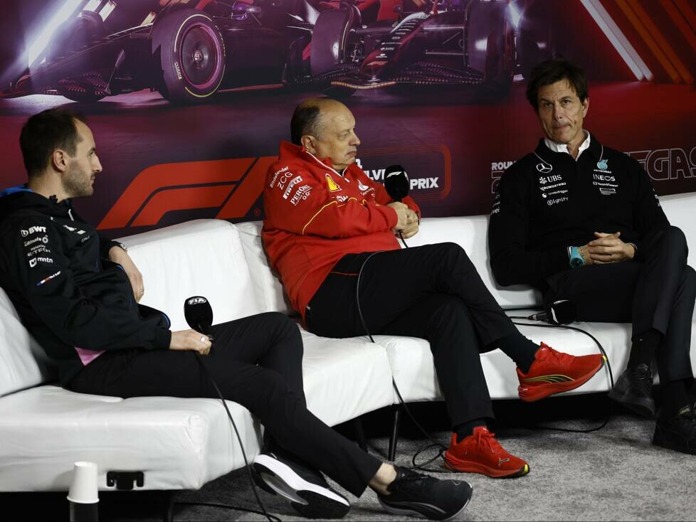 Oliver Oakes, Toto Wolff