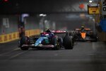 Yuki Tsunoda (Racing Bulls) und Lando Norris (McLaren) 