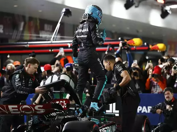 George Russell jubelt über seine Poleposition in Las Vegas Titel-Bild zur News: George Russell jubelt über seine Poleposition in Las Vegas