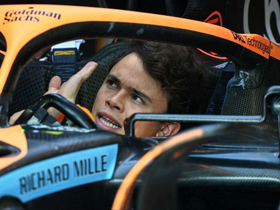 Nyck de Vries im McLaren-Cockpit