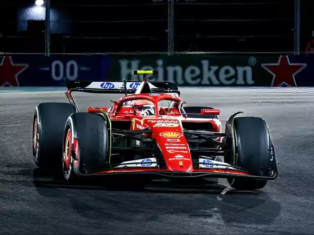 Carlos Sainz holte noch ein Podium, war gegen Mercedes aber chancenlos Titel-Bild zur News: Carlos Sainz holte noch ein Podium, war gegen Mercedes aber chancenlos