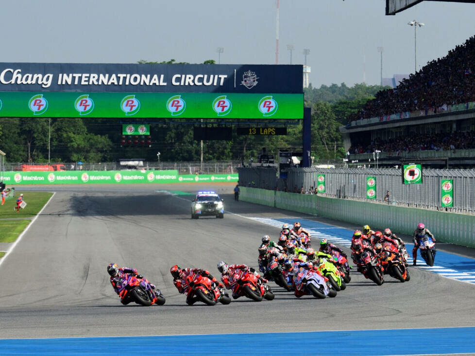 Start zum MotoGP-Sprint auf dem Chang International Circuit in Buriram, Thailand 2024