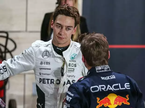 Max Verstappen (Red Bull) und George Russell (Mercedes) beim Formel-1-Rennen in Katar 2024 Titel-Bild zur News: Max Verstappen (Red Bull) und George Russell (Mercedes) beim Formel-1-Rennen in Katar 2024