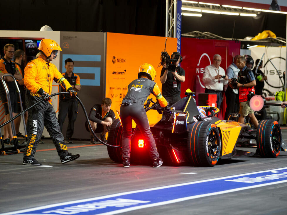 Pit Boost: Schnelllade-Boxenstopp in der Formel E