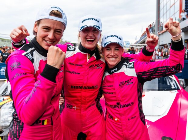 Beim ELMS-Rennen in Imola 2024 feierten die Iron-Dames den LMGT3-Klassensieg Beim ELMS-Rennen in Imola 2024 feierten die Iron-Dames den LMGT3-Klassensieg