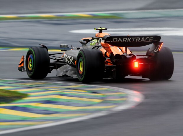 Lando Norris (McLaren MCL38) beim Formel-1-Rennen von Brasilien 2024 Lando Norris (McLaren MCL38) beim Formel-1-Rennen von Brasilien 2024