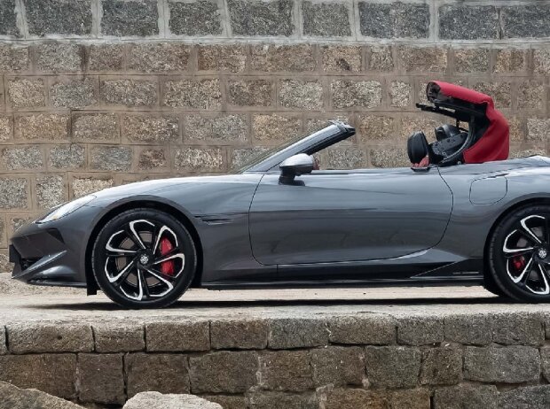 MG Cyberster (2025) MG Cyberster (2025)