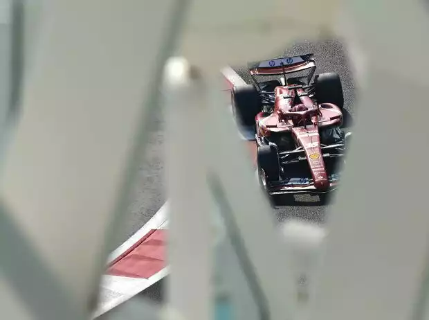 Charles Leclerc (SF-24) beim Formel-1-Rennen in Abu Dhabi 2024 Titel-Bild zur News: Charles Leclerc (SF-24) beim Formel-1-Rennen in Abu Dhabi 2024