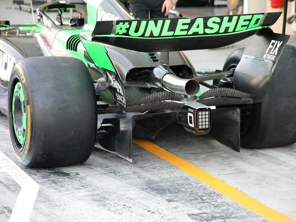 Heckflügel und Diffusor am Sauber C44 in Abu Dhabi 2024