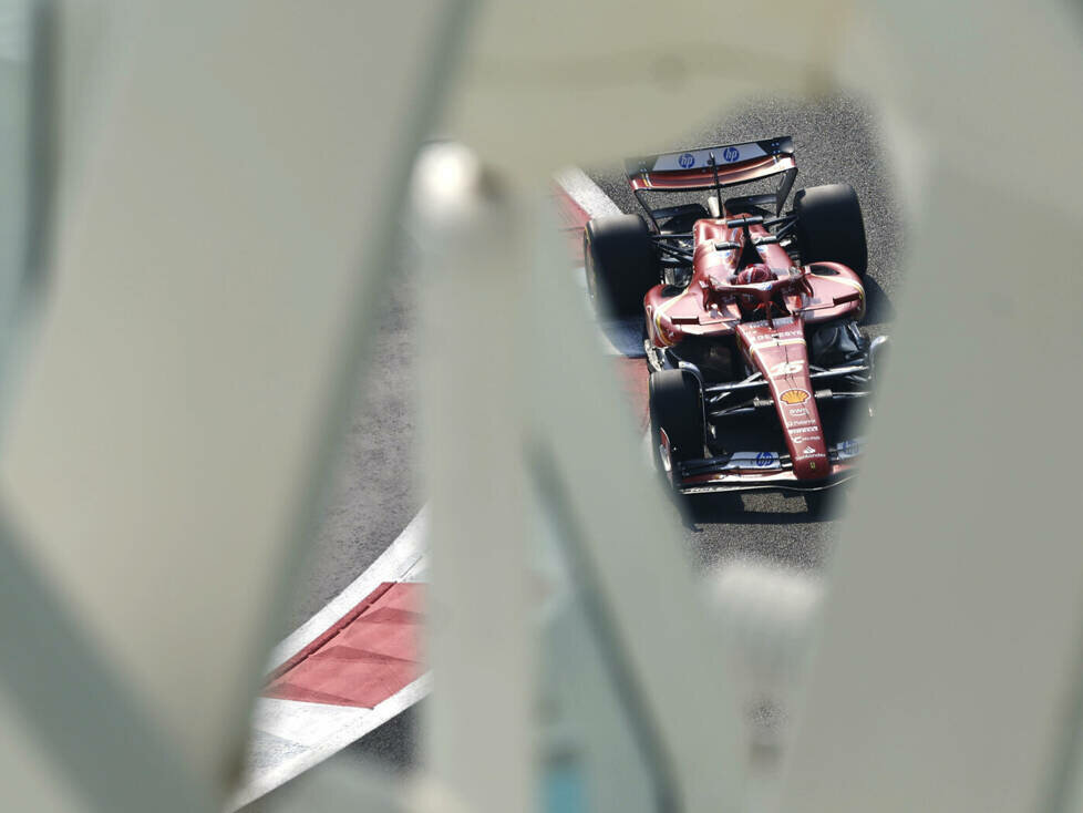 Charles Leclerc (SF-24) beim Formel-1-Rennen in Abu Dhabi 2024