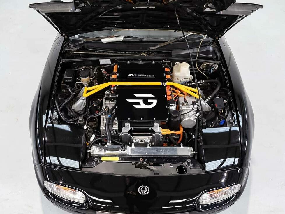 Electrogenic EV-Umrüstkit für Mazda MX-5
