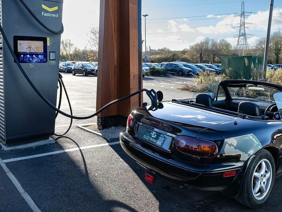 Electrogenic EV-Umrüstkit für Mazda MX-5