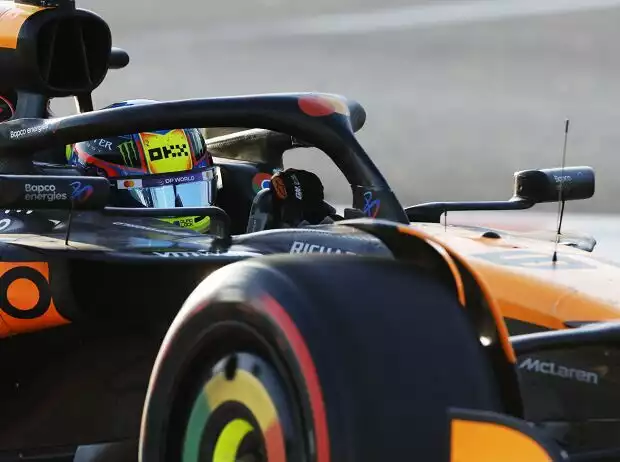 Oscar Piastri im McLaren MCL38 beim Formel-1-Test in Abu Dhabi 2024 Titel-Bild zur News: Oscar Piastri im McLaren MCL38 beim Formel-1-Test in Abu Dhabi 2024