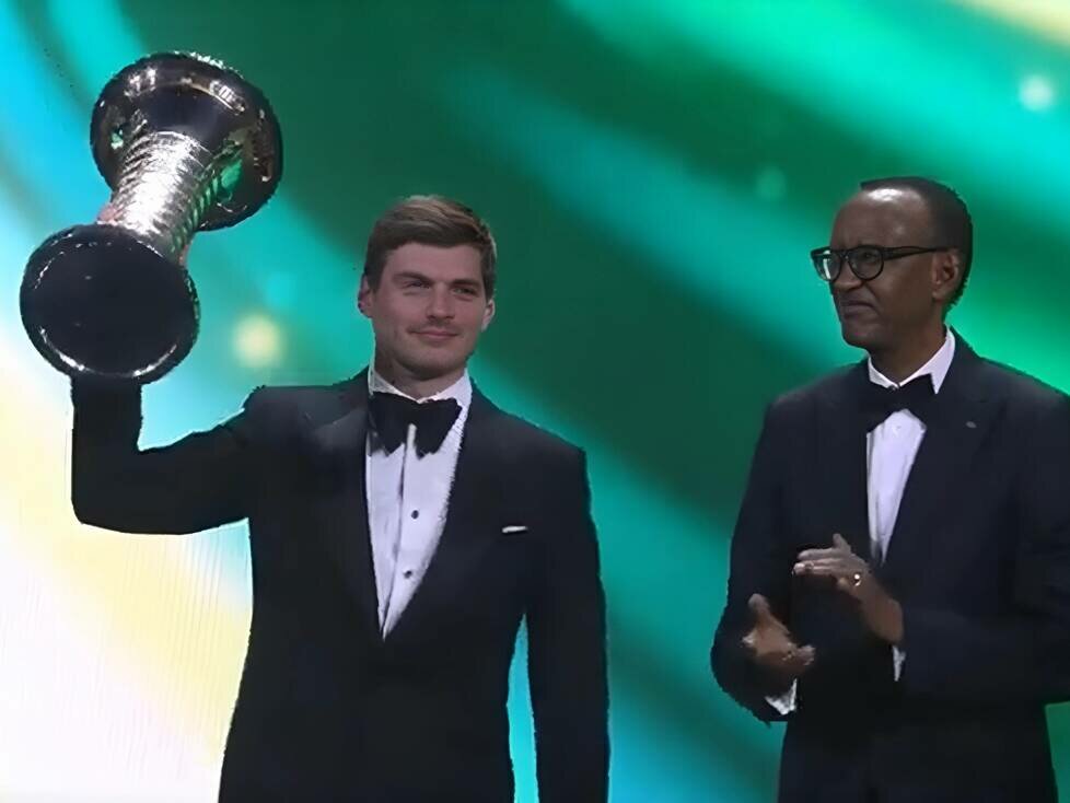Formel-1-Weltmeister Max Verstappen mit Paul Kagame, dem Präsidenten von Ruanda