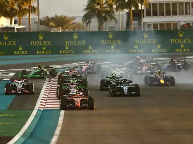 Der Start beim Formel-1-Rennen in Abu Dhabi 2024 Titel-Bild zur News: Der Start beim Formel-1-Rennen in Abu Dhabi 2024