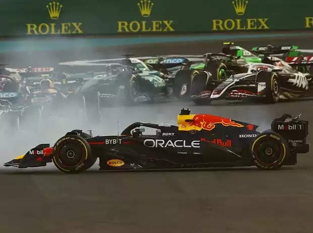 Max Verstappen, Oscar Piastri Titel-Bild zur News: Max Verstappen, Oscar Piastri