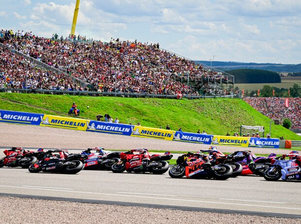 Start zum MotoGP-Sprint auf dem Sachsenring in Deutschland 2024 Start zum MotoGP-Sprint auf dem Sachsenring in Deutschland 2024