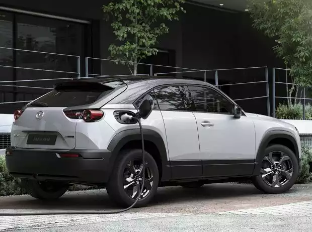 Mazda MX-30 Titel-Bild zur News: Mazda MX-30
